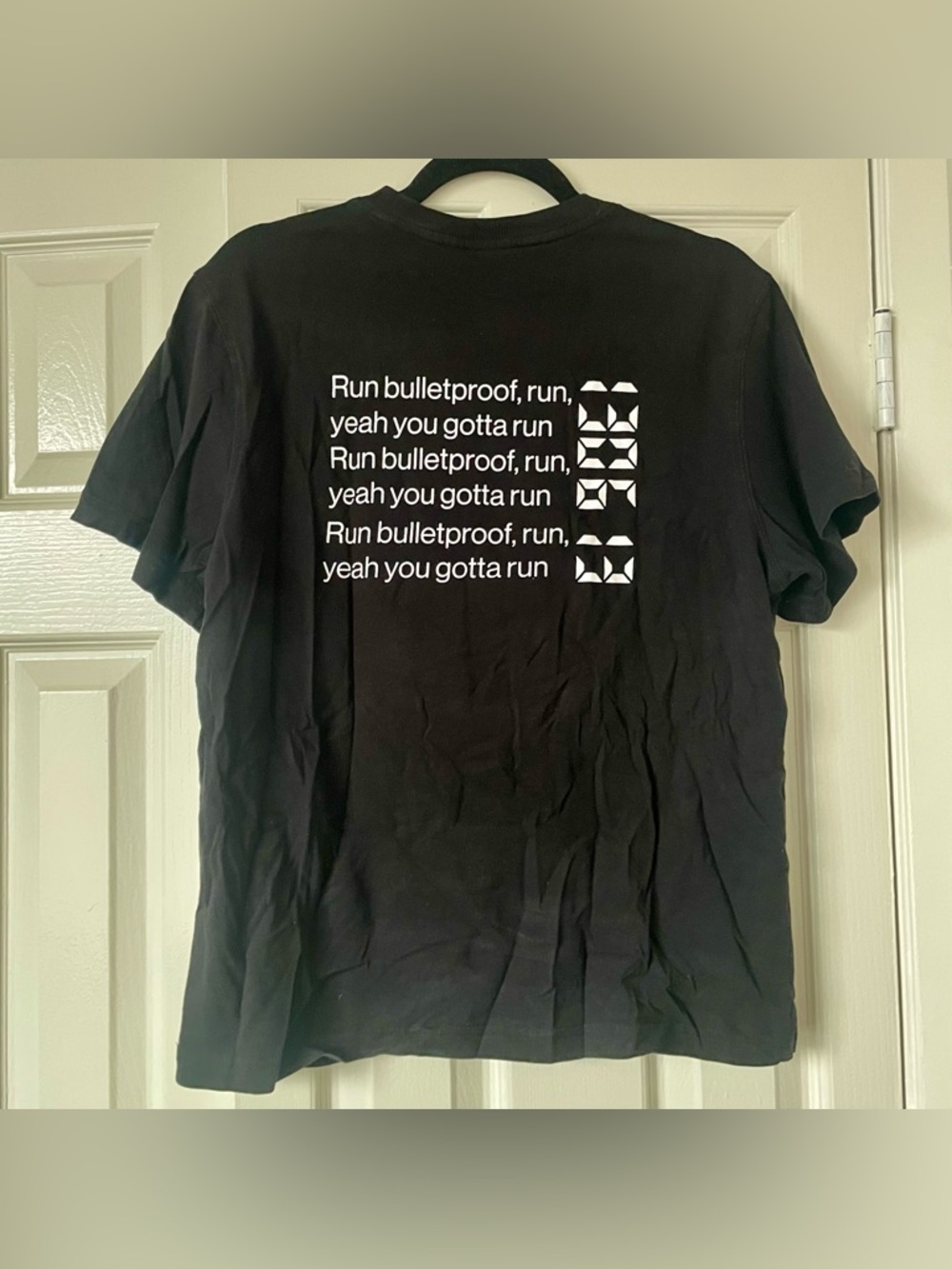 Run BTS Shirt - black t-shirt size M